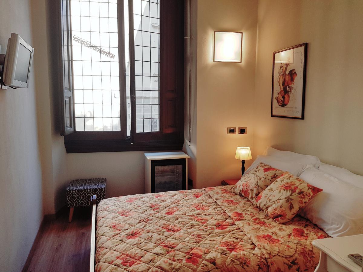 Lady Luna B&B Florenţa Exterior foto